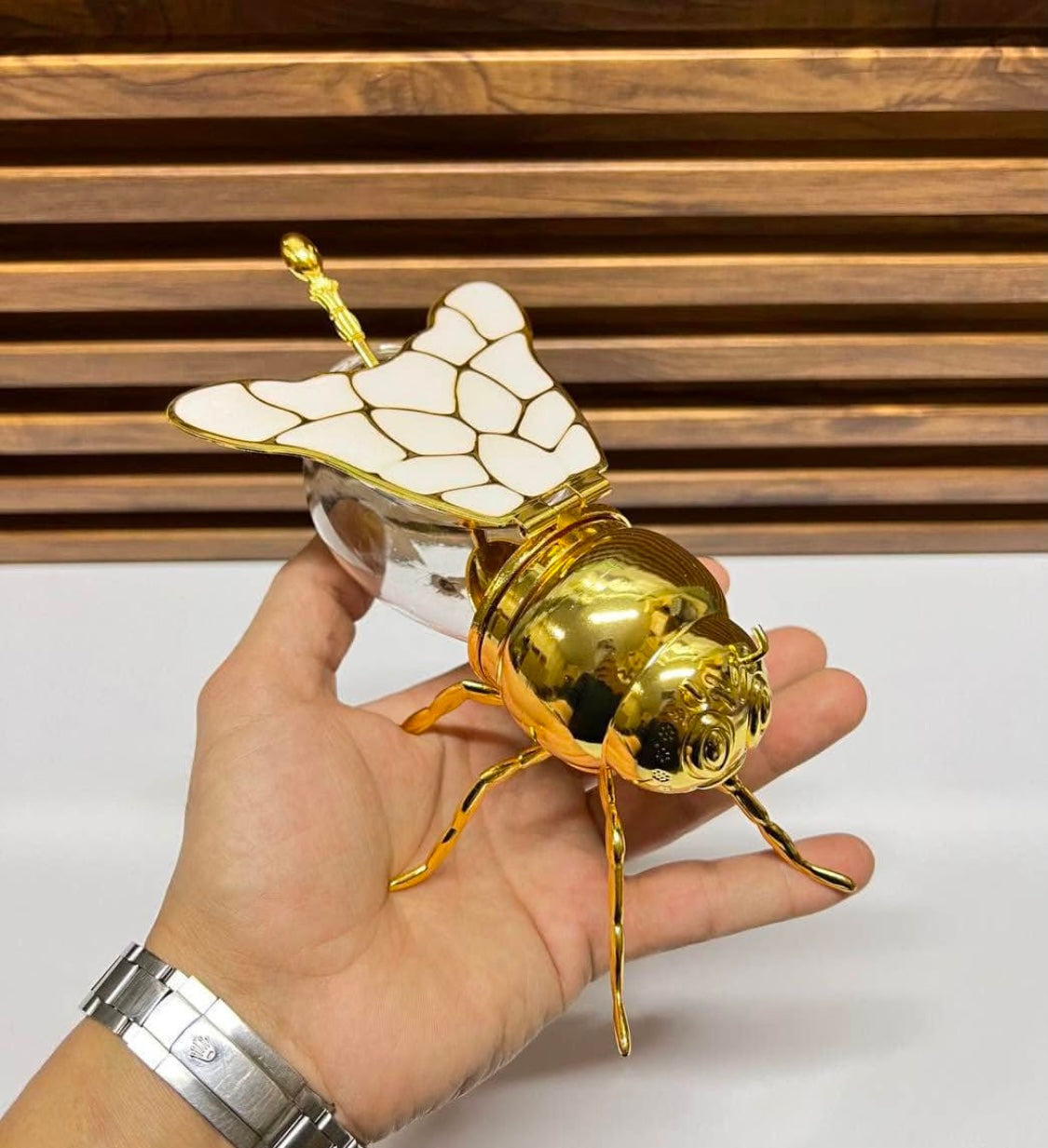 Honey Bee Design Sugar Pot, Creative Design Sugar Pot, Honey Bee Shaped Sugar Pot, New Design Sugar Pot With Spoon Honey Bee Design Sugar Pot, Creative Design Sugar Pot, Honey Bee Shaped Sugar Pot, New Design Sugar Pot With Spoon